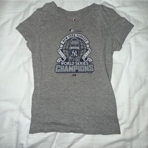 New York Yankees World Series Gray T-Shirt – Perfect Condition